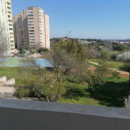 Apartman Petra Pula Buitenkant foto
