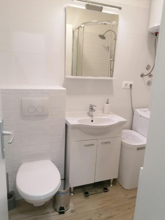 Apartman Petra Pula Buitenkant foto