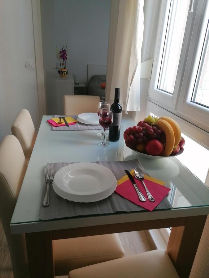 Apartman Petra Pula Buitenkant foto